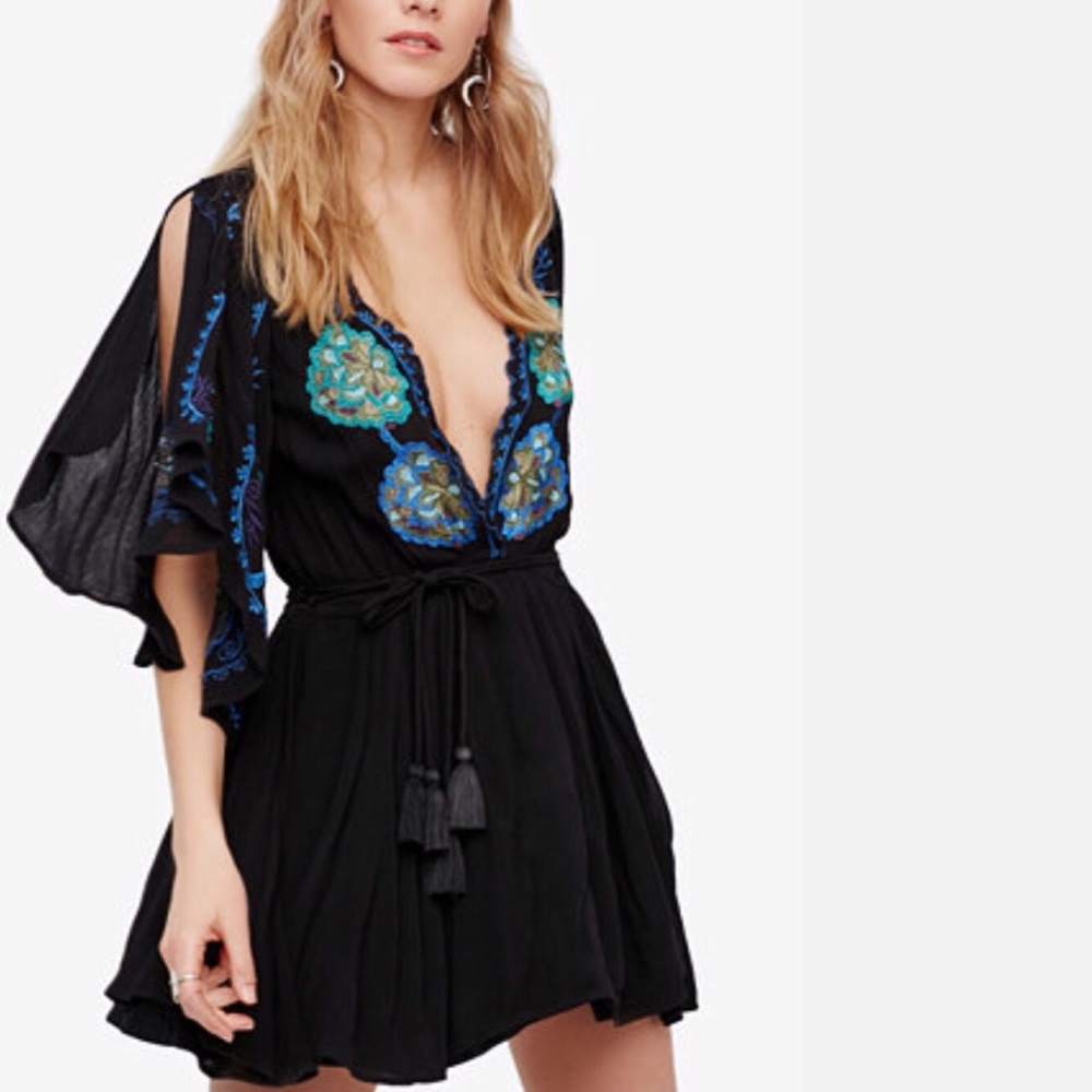 New Free People Embroidery mini Dress. NWT